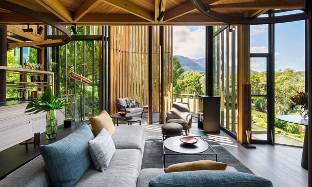 Theska Hoteleinrichtungen und Design Möbel